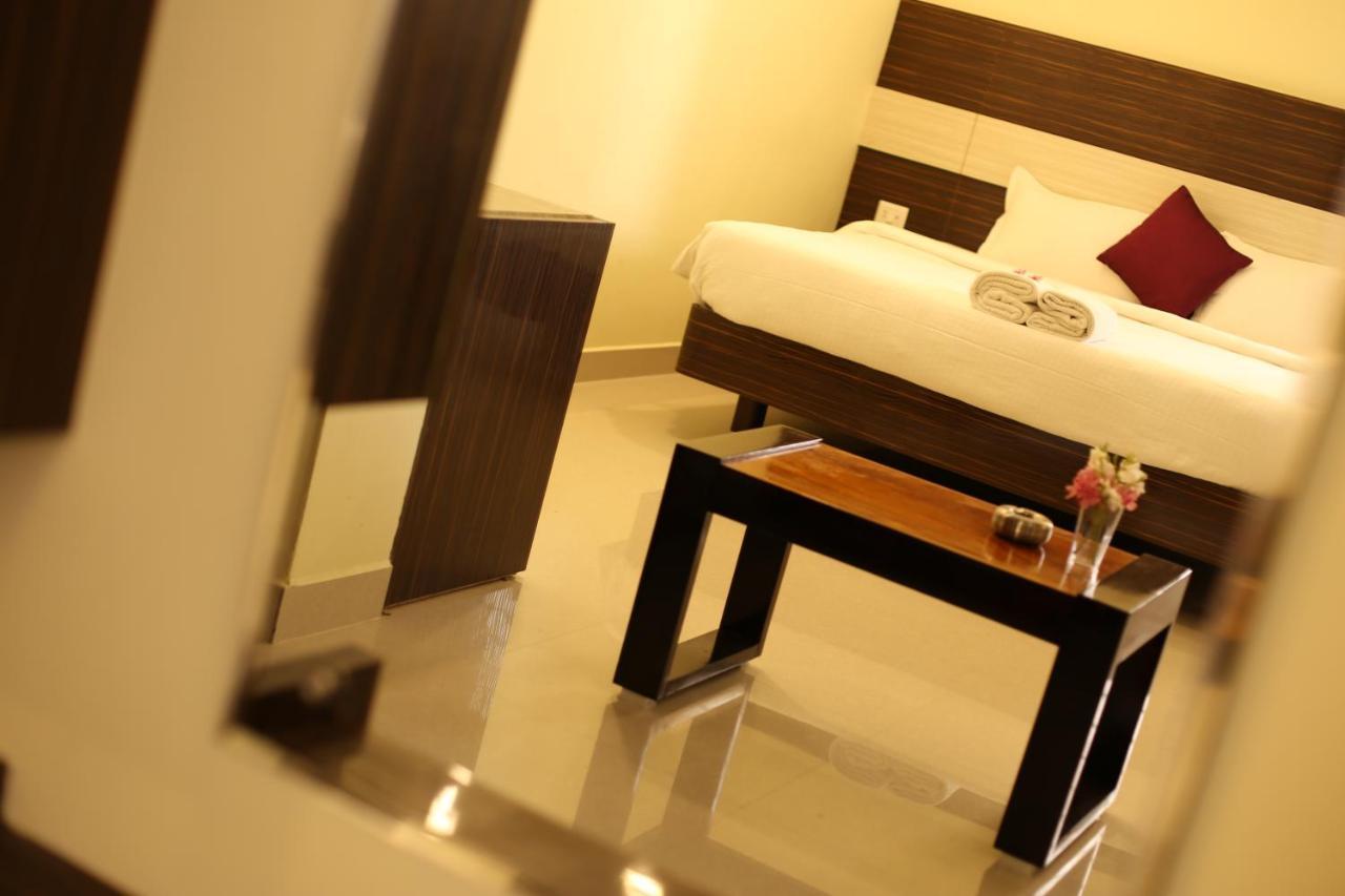 Sri Gnana Vedha Beach Residency Велангани Екстериор снимка