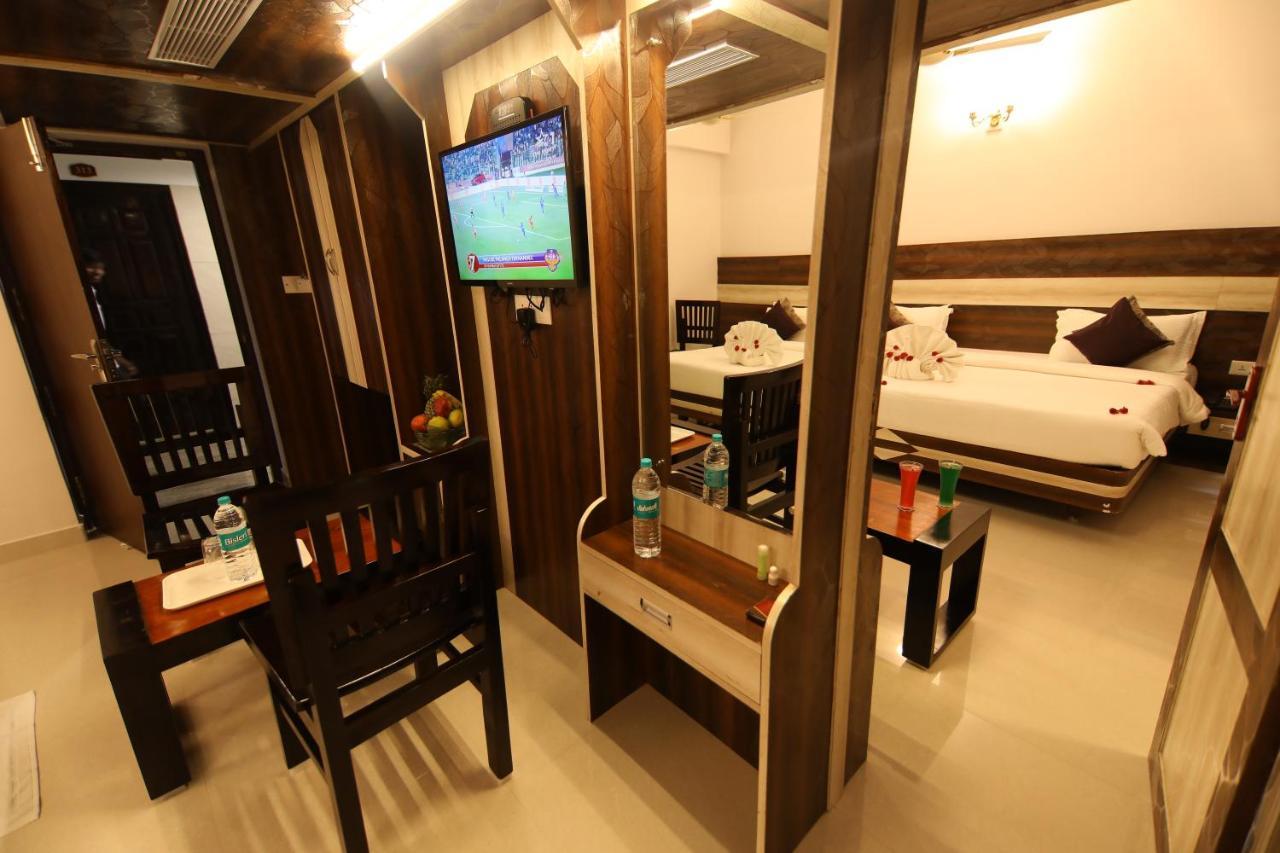 Sri Gnana Vedha Beach Residency Велангани Екстериор снимка