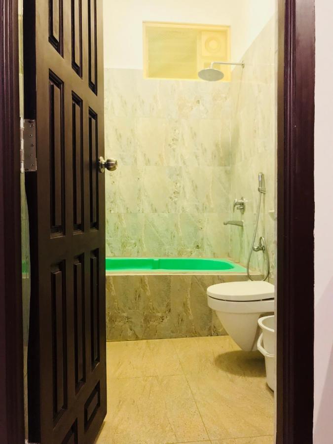 Sri Gnana Vedha Beach Residency Велангани Екстериор снимка