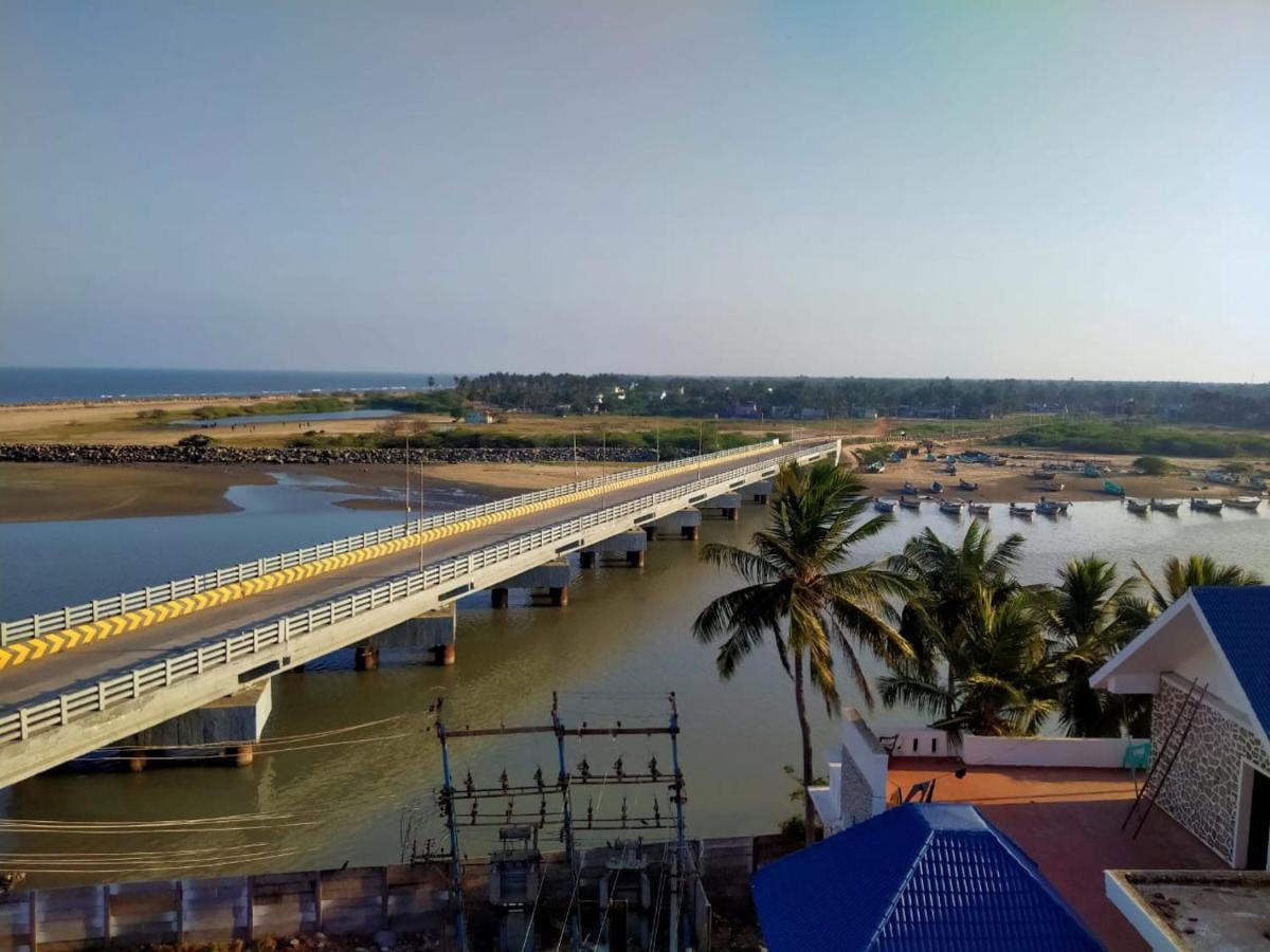 Sri Gnana Vedha Beach Residency Велангани Екстериор снимка